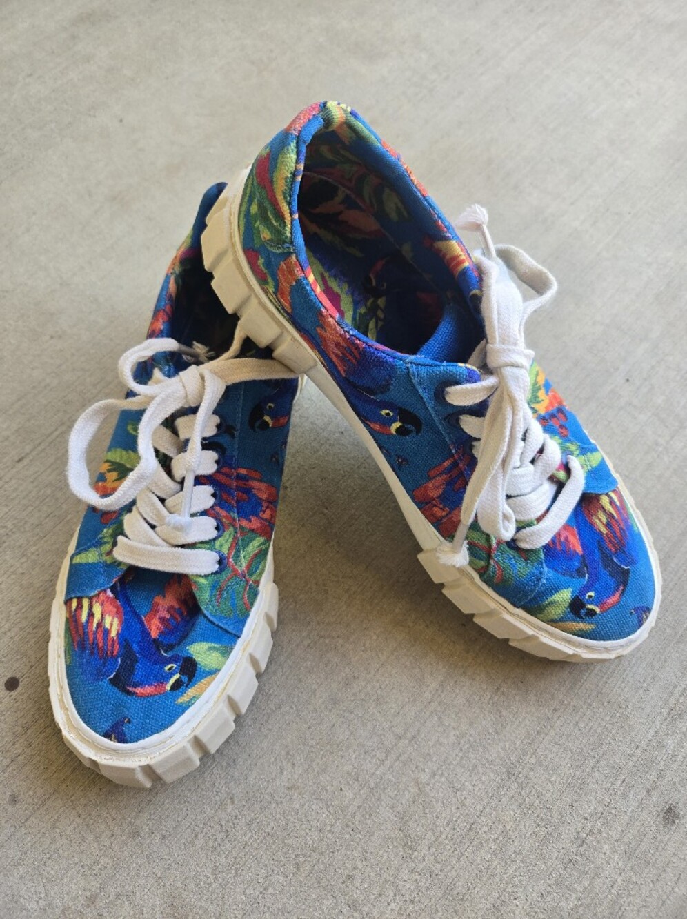 Farm Rio Macaw Platform Sneakers, 7.5 - Picture 3 of 16